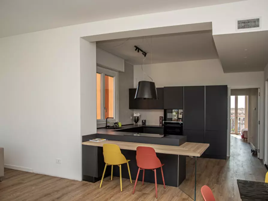 Immagine 8 di Appartamento in vendita  in Piazza Cittadella a Verona