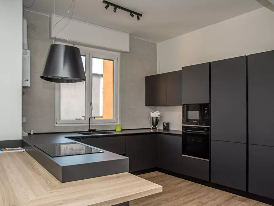 Immagine 9 di Appartamento in vendita  in Piazza Cittadella a Verona