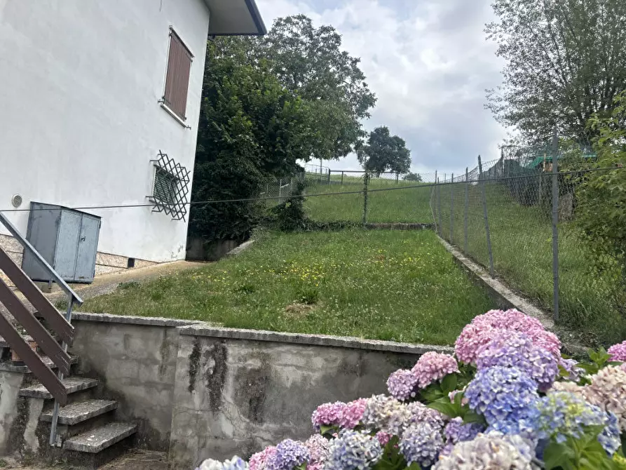 Immagine 4 di Villa in vendita  in Via Ponte a Bosco Chiesanuova
