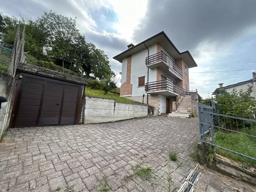 Immagine 18 di Villa in vendita  in Via Ponte a Bosco Chiesanuova