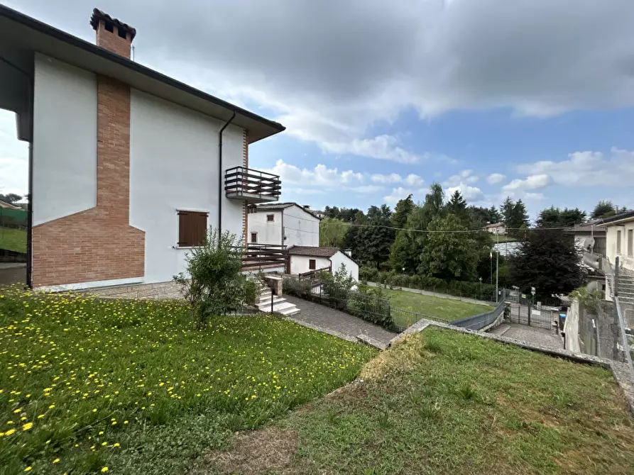 Immagine 25 di Villa in vendita  in Via Ponte a Bosco Chiesanuova