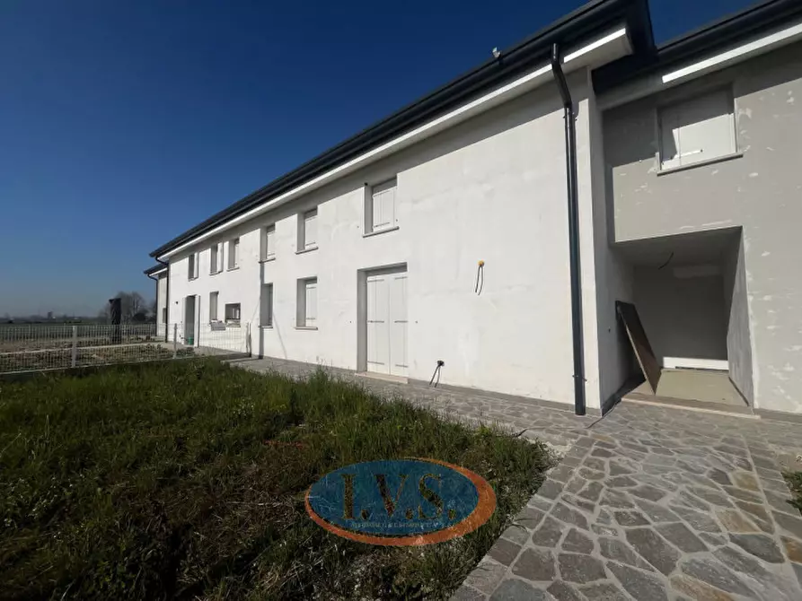 Immagine 1 di Casa quadrifamiliare in vendita  in Via Balla 70 a Villafranca Padovana