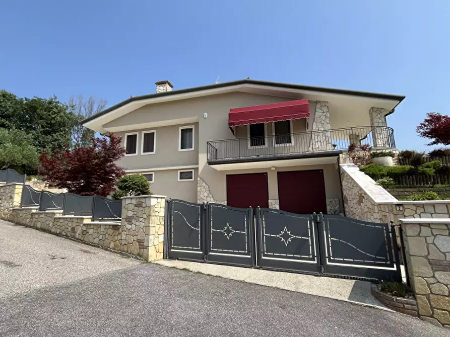 Immagine 1 di Casa bifamiliare in vendita  in Via IV Novembre a Orgiano