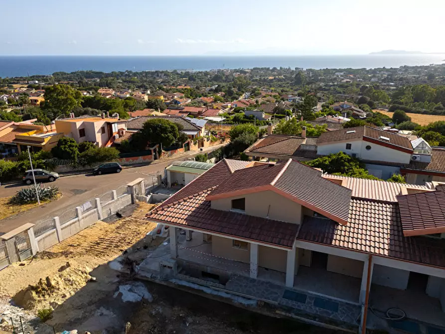 Immagine 18 di Casa bifamiliare in vendita  in VIA DEI GINEPRI a Quartu Sant'elena
