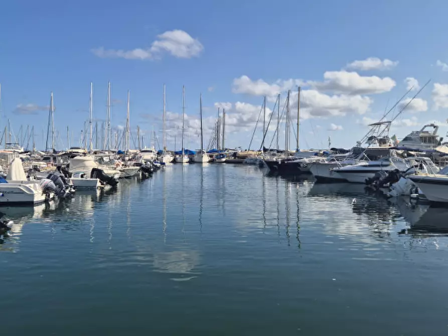 Immagine 23 di Casa bifamiliare in vendita  in VIA DEI GINEPRI a Quartu Sant'elena