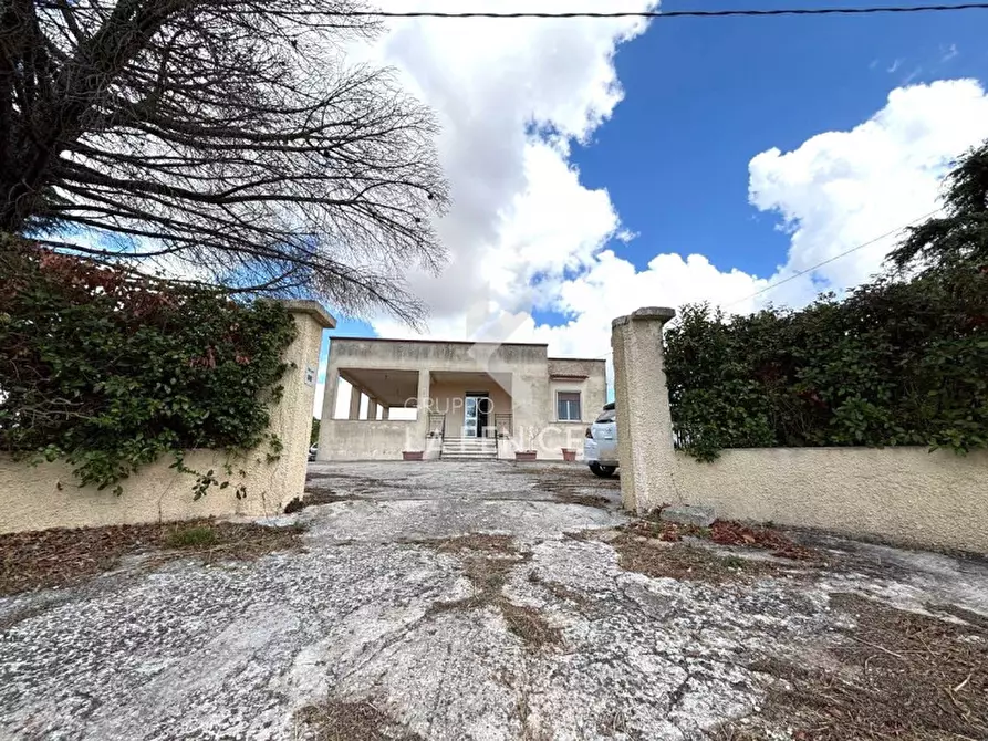 Immagine 2 di Villa in vendita  in strada madonna del pozzo a Martina Franca