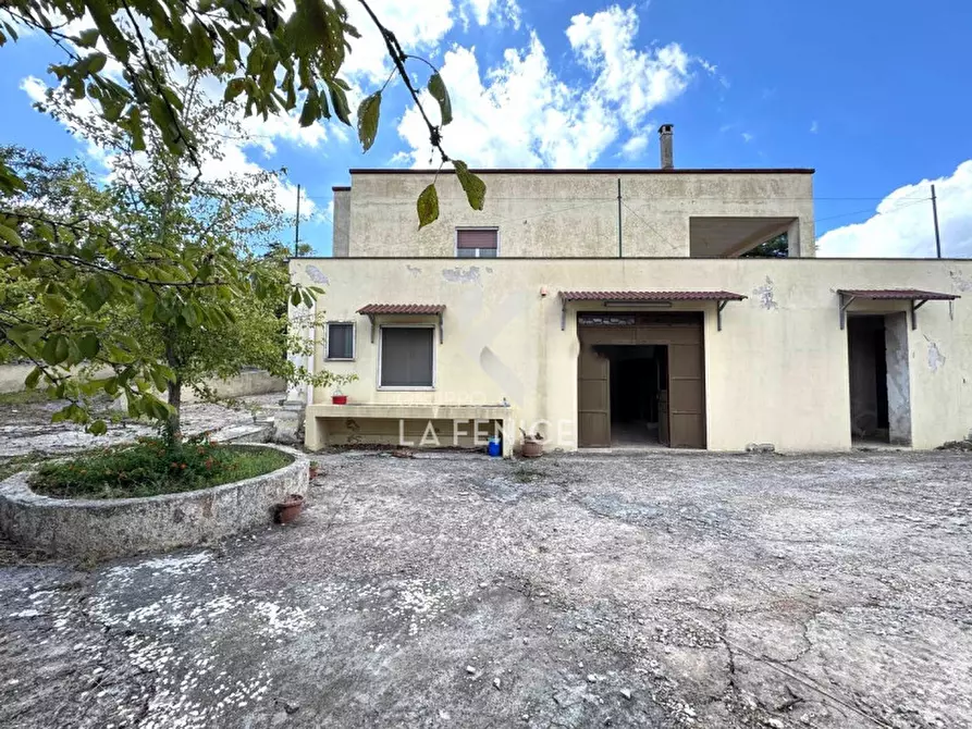 Immagine 27 di Villa in vendita  in strada madonna del pozzo a Martina Franca