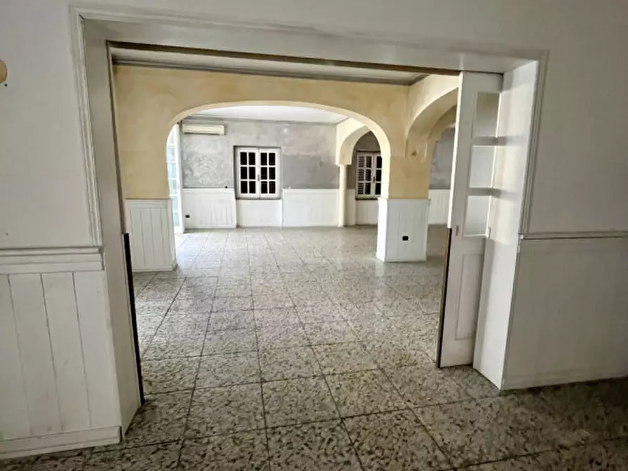 Immagine 2 di Attività commerciale in vendita  in VIA ROMA a Olbia