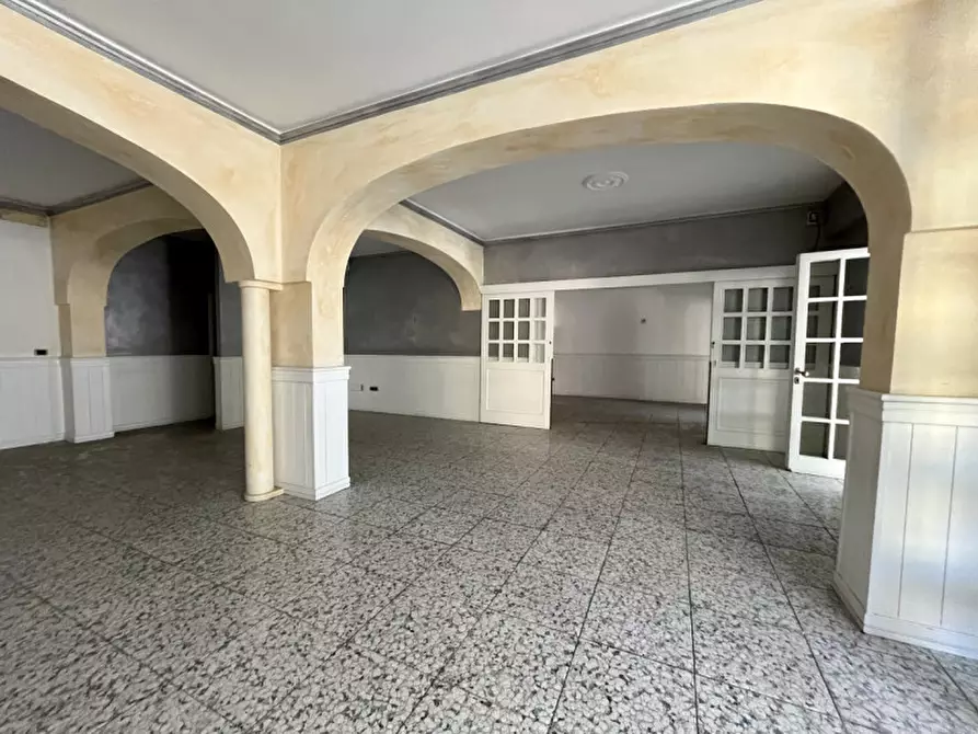 Immagine 4 di Attività commerciale in vendita  in VIA ROMA a Olbia