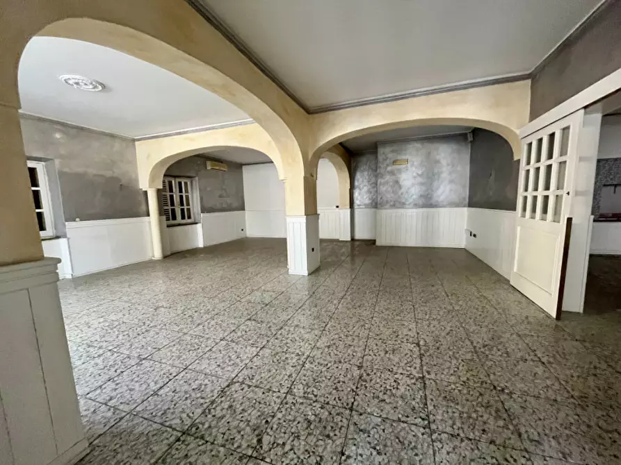 Immagine 6 di Attività commerciale in vendita  in VIA ROMA a Olbia