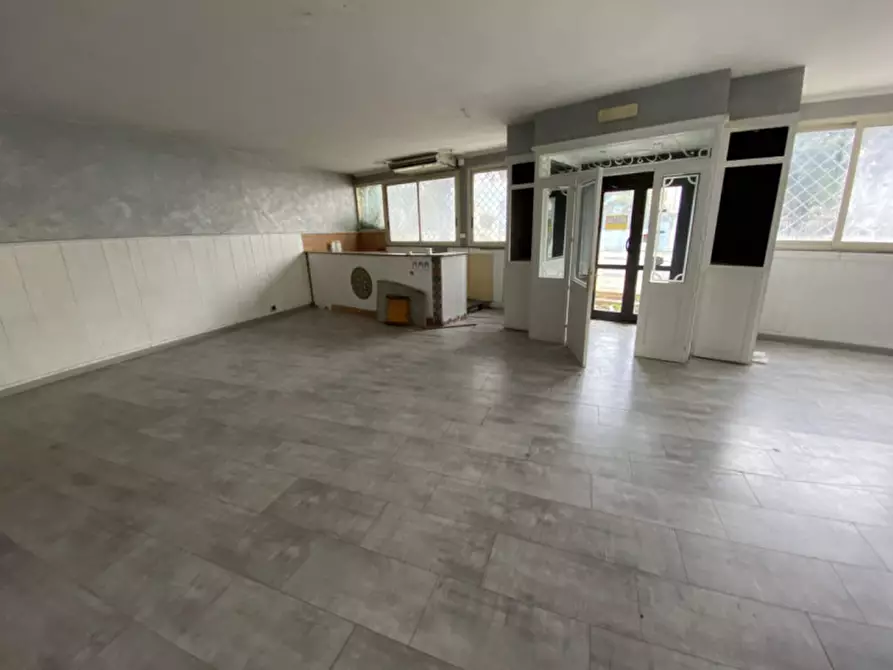 Immagine 10 di Attività commerciale in vendita  in VIA ROMA a Olbia