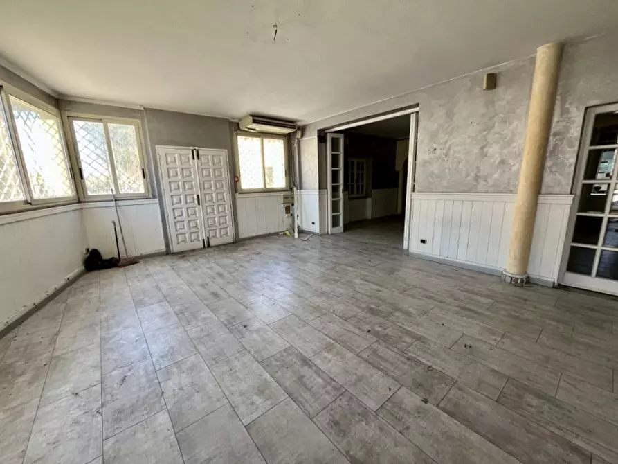 Immagine 11 di Attività commerciale in vendita  in VIA ROMA a Olbia