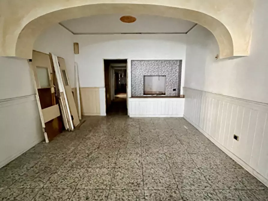 Immagine 12 di Attività commerciale in vendita  in VIA ROMA a Olbia