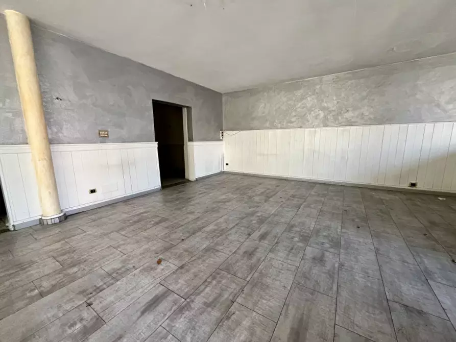 Immagine 14 di Attività commerciale in vendita  in VIA ROMA a Olbia