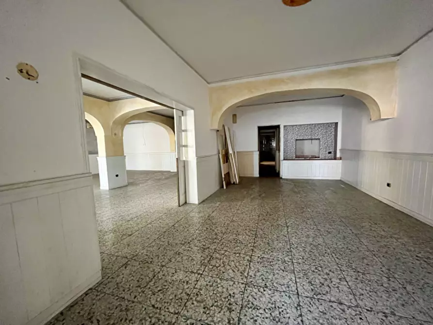 Immagine 17 di Attività commerciale in vendita  in VIA ROMA a Olbia