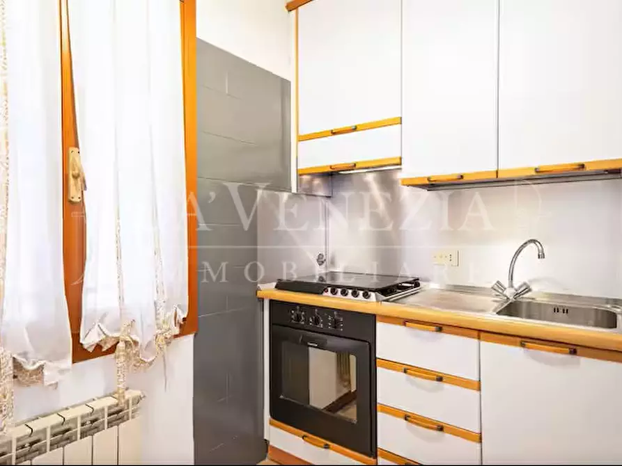 Immagine 5 di Appartamento in vendita  a Venezia