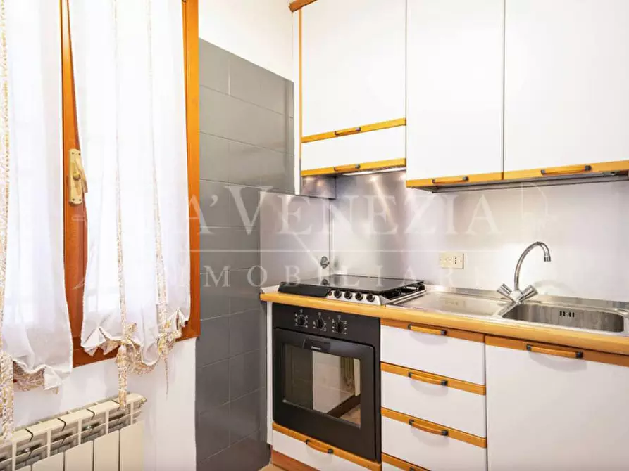 Immagine 6 di Appartamento in vendita  a Venezia