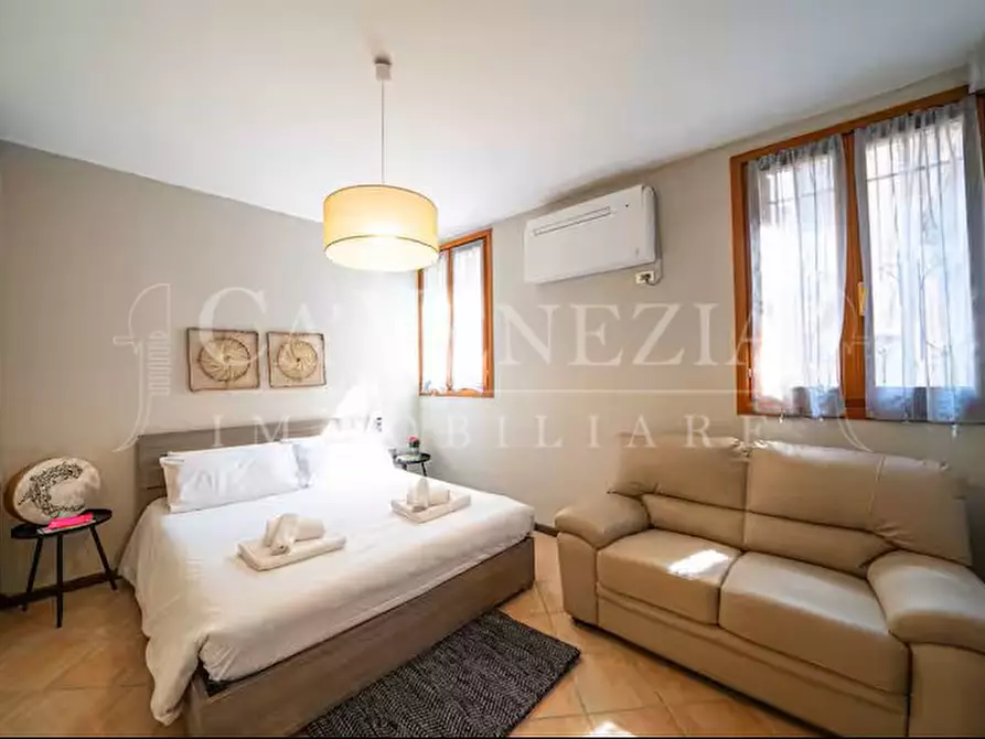 Immagine 7 di Appartamento in vendita  a Venezia