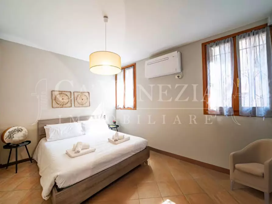 Immagine 12 di Appartamento in vendita  a Venezia