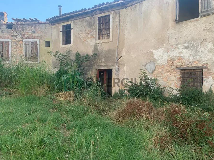 Immagine 11 di Rustico / casale in vendita  in Via Costeggiola a Soave