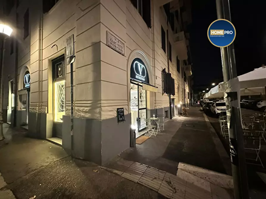 Immagine 19 di Negozio in vendita  in Viale Delle Milizie 88 a Roma