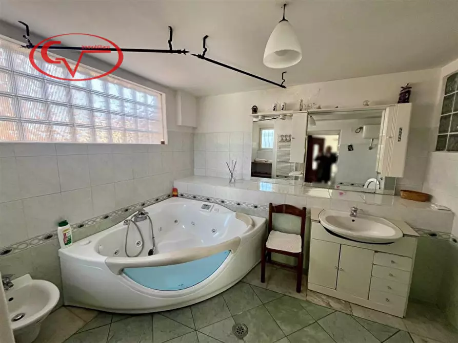 Immagine 25 di Casa bifamiliare in vendita  in Strada Comunale delle Cave a Terranuova Bracciolini