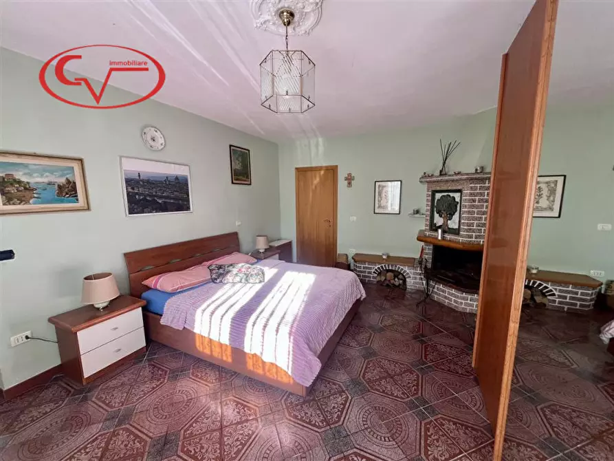 Immagine 31 di Casa bifamiliare in vendita  in Strada Comunale delle Cave a Terranuova Bracciolini