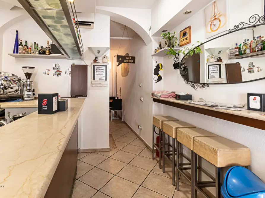 Immagine 5 di Negozio in vendita  in via Libertà a Medicina