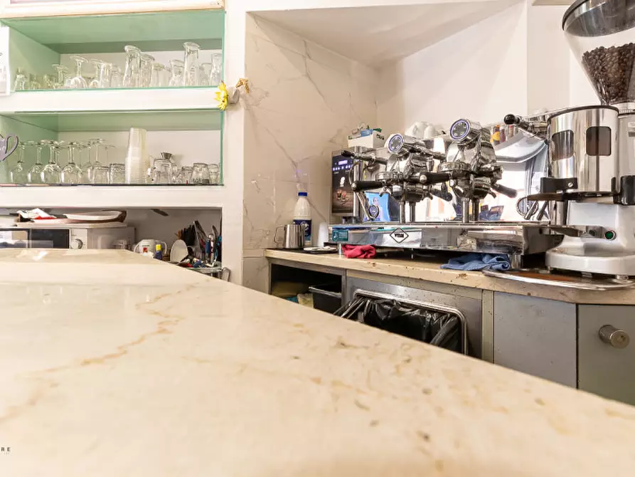 Immagine 6 di Negozio in vendita  in via Libertà a Medicina