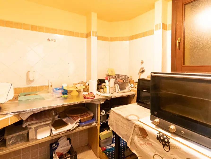 Immagine 19 di Negozio in vendita  in via Libertà a Medicina