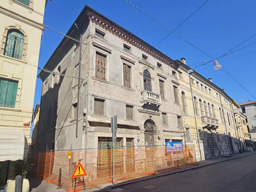 Immagine 1 di Palazzo in vendita  in VIA GIOVANNI MIANI a Rovigo