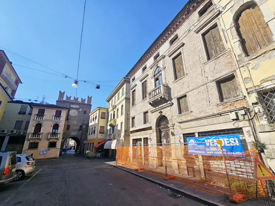 Immagine 2 di Palazzo in vendita  in VIA GIOVANNI MIANI a Rovigo