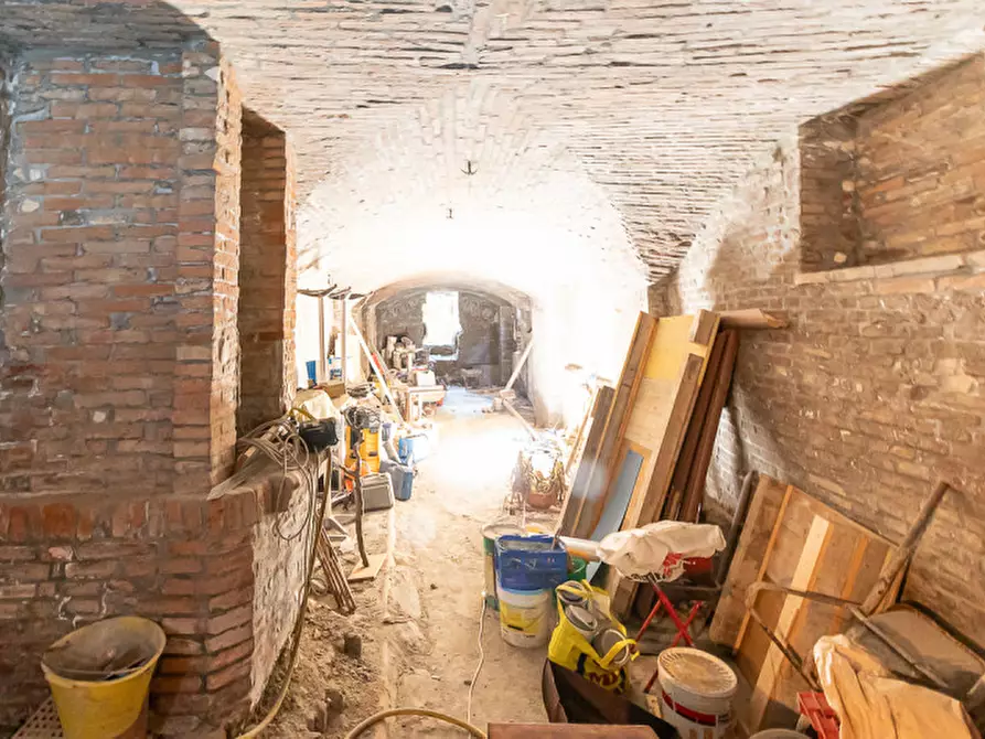 Immagine 6 di Negozio in vendita  in via Libertà a Medicina