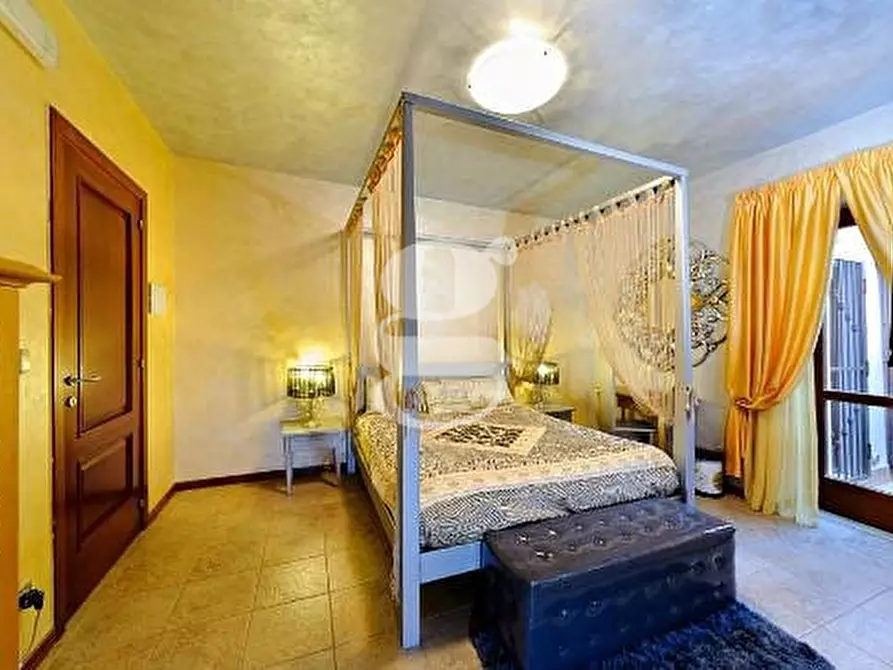 Immagine 14 di Bed & Breakfast in vendita  in VIA FULCI, 141 a Milazzo