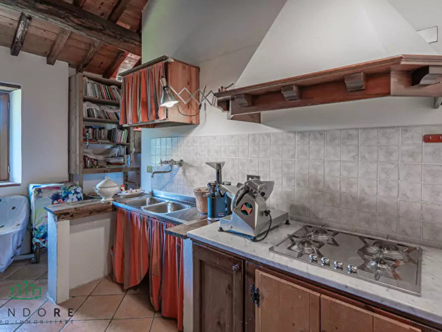 Immagine 37 di Rustico / casale in vendita  in Frazione Santa Cristina 21 a Gubbio