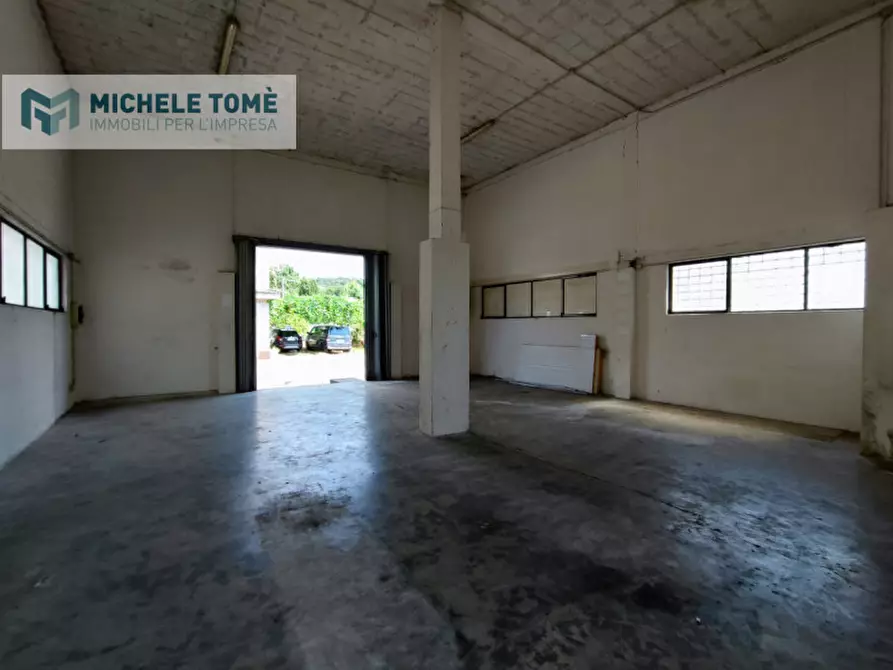 Immagine 7 di Capannone industriale in affitto  in Via Scalette a Caprino Veronese