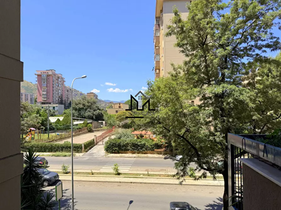 Immagine 21 di Appartamento in vendita  a Palermo