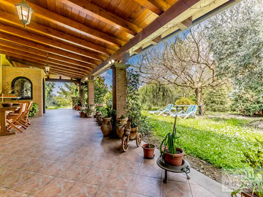 Immagine 1 di Villa in vendita  in via Vecchia di Velletri 33 a Grottaferrata