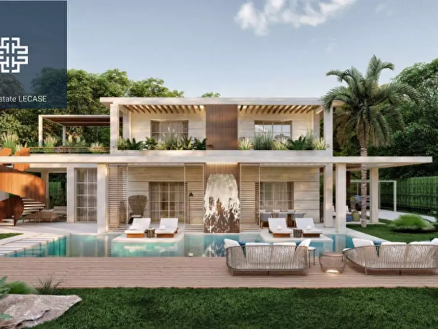 Immagine 1 di Villa in vendita  in Via Fratelli Cervi a Forte Dei Marmi