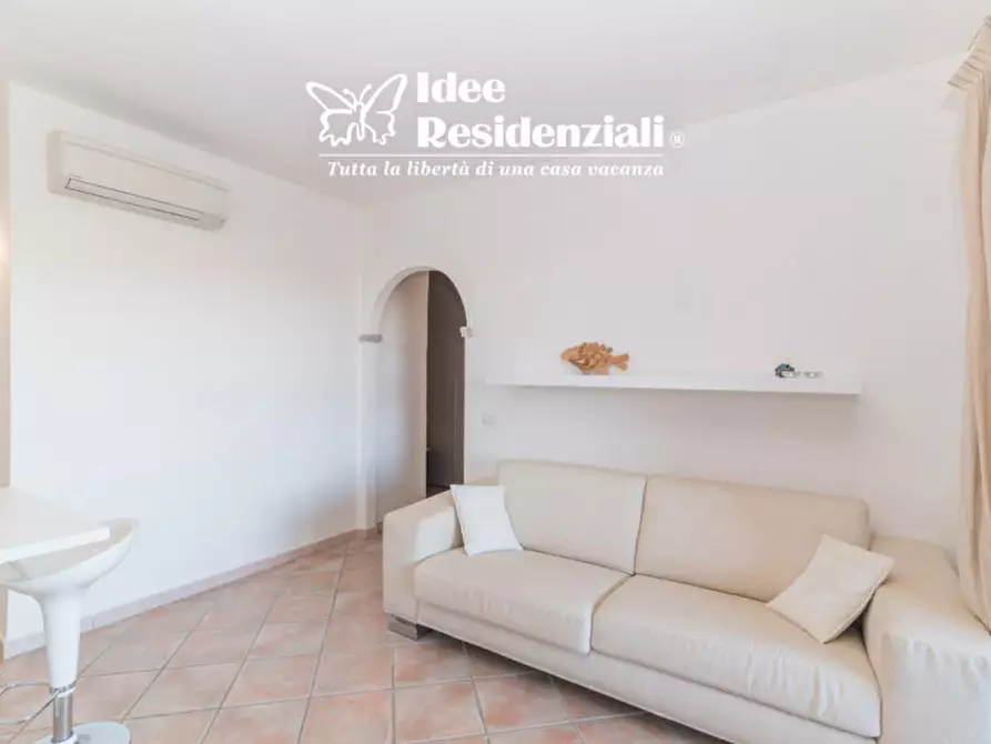 Immagine 11 di Appartamento in vendita  in via dell'iris a Golfo Aranci