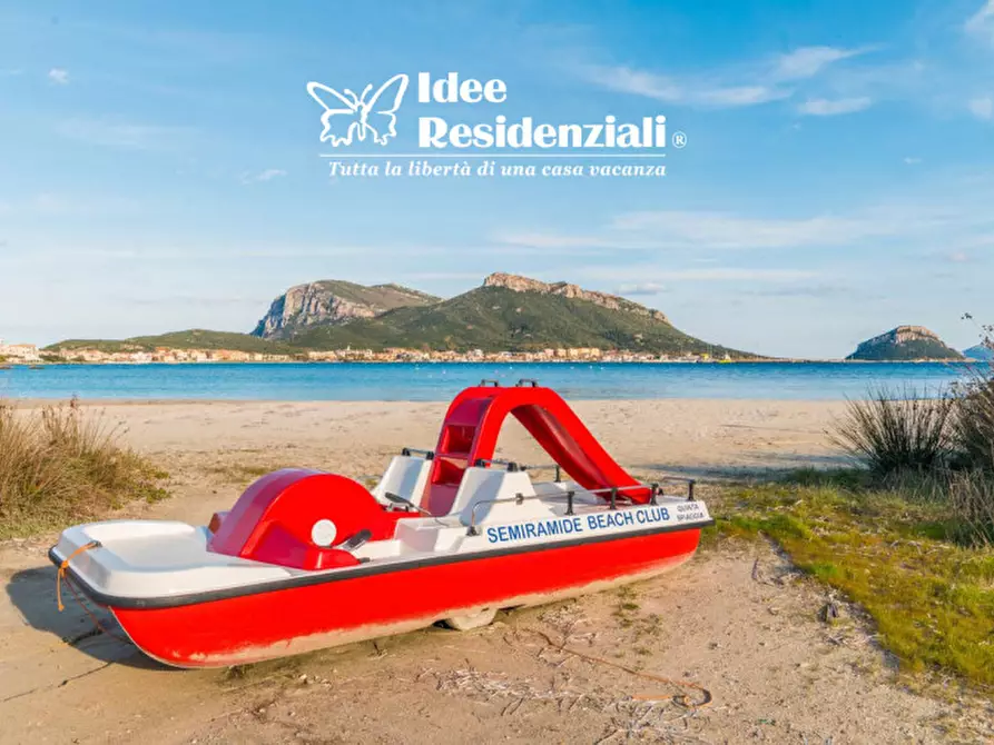 Immagine 17 di Appartamento in vendita  in via dell'iris a Golfo Aranci