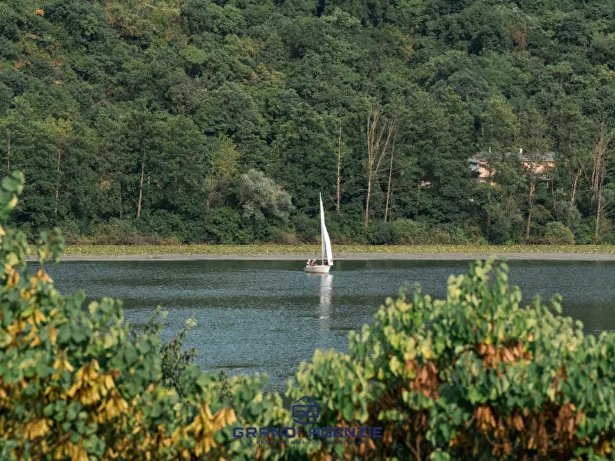 Immagine 1 di Palazzo in vendita  in Via Lago di Fimon, 11 a Arcugnano
