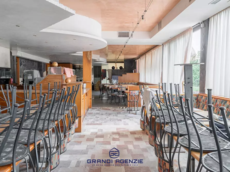 Immagine 7 di Palazzo in vendita  in Via Lago di Fimon, 11 a Arcugnano