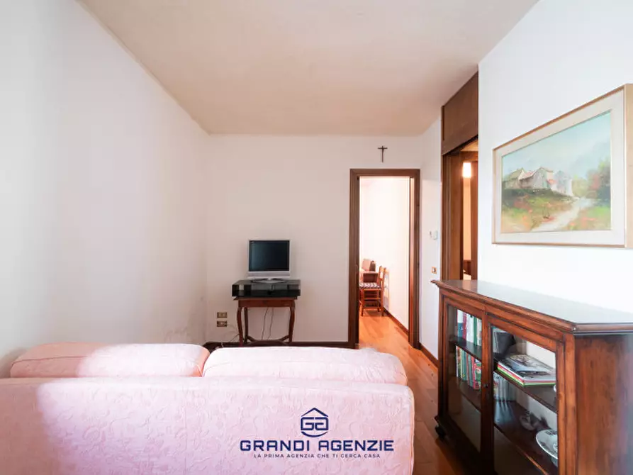 Immagine 15 di Palazzo in vendita  in Via Lago di Fimon, 11 a Arcugnano