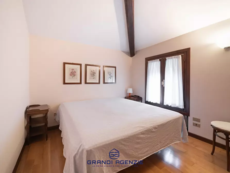 Immagine 23 di Palazzo in vendita  in Via Lago di Fimon, 11 a Arcugnano