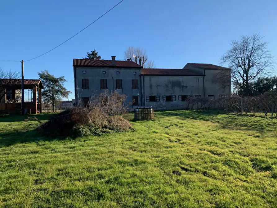 Immagine 5 di Rustico / casale in vendita  in Via Trieste a Piazzola Sul Brenta