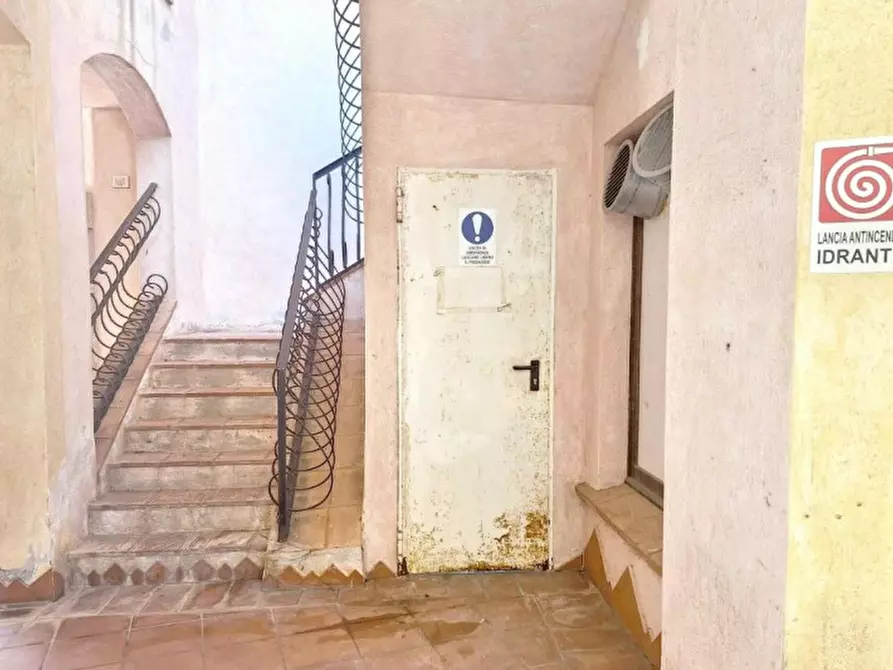 Immagine 9 di Magazzino in vendita  in Viale Orecchioni, 07021 Arzachena SS, Italia a Arzachena