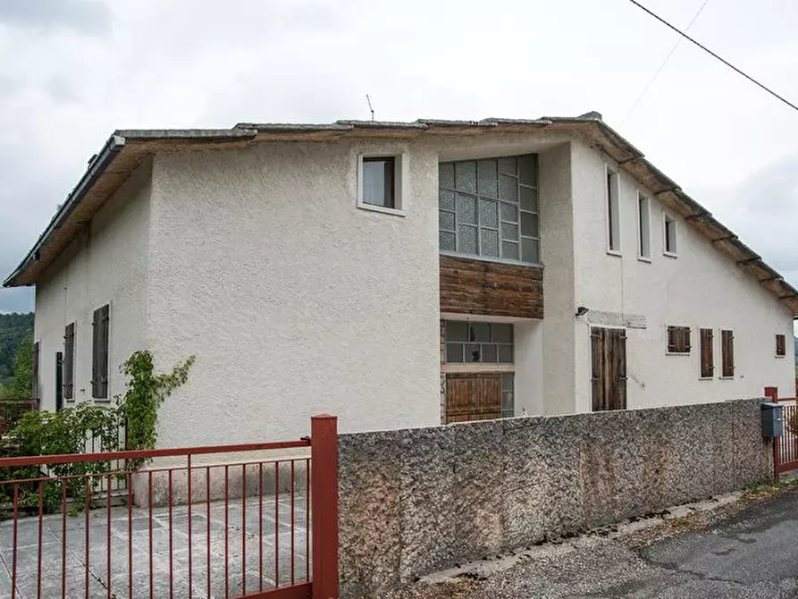 Immagine 3 di Appartamento in vendita  in villaggio prealpino a Bosco Chiesanuova