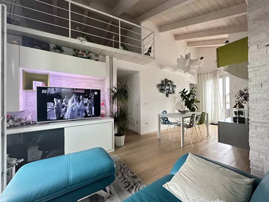 Immagine 1 di Attico in vendita  a Senigallia