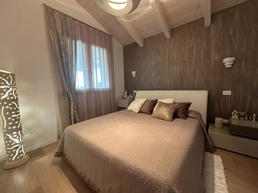 Immagine 7 di Attico in vendita  a Senigallia